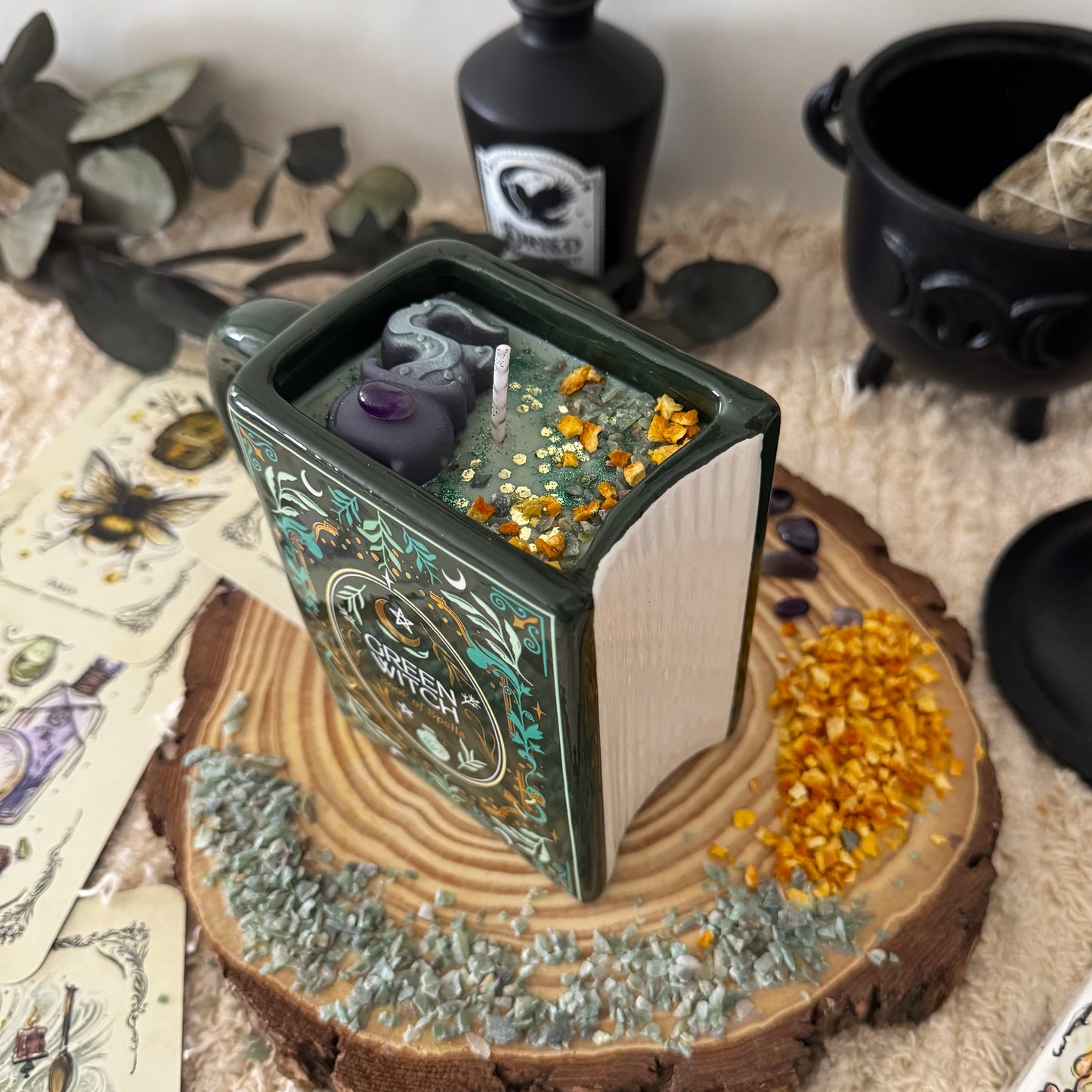 Vela en Taza Bruja Verde