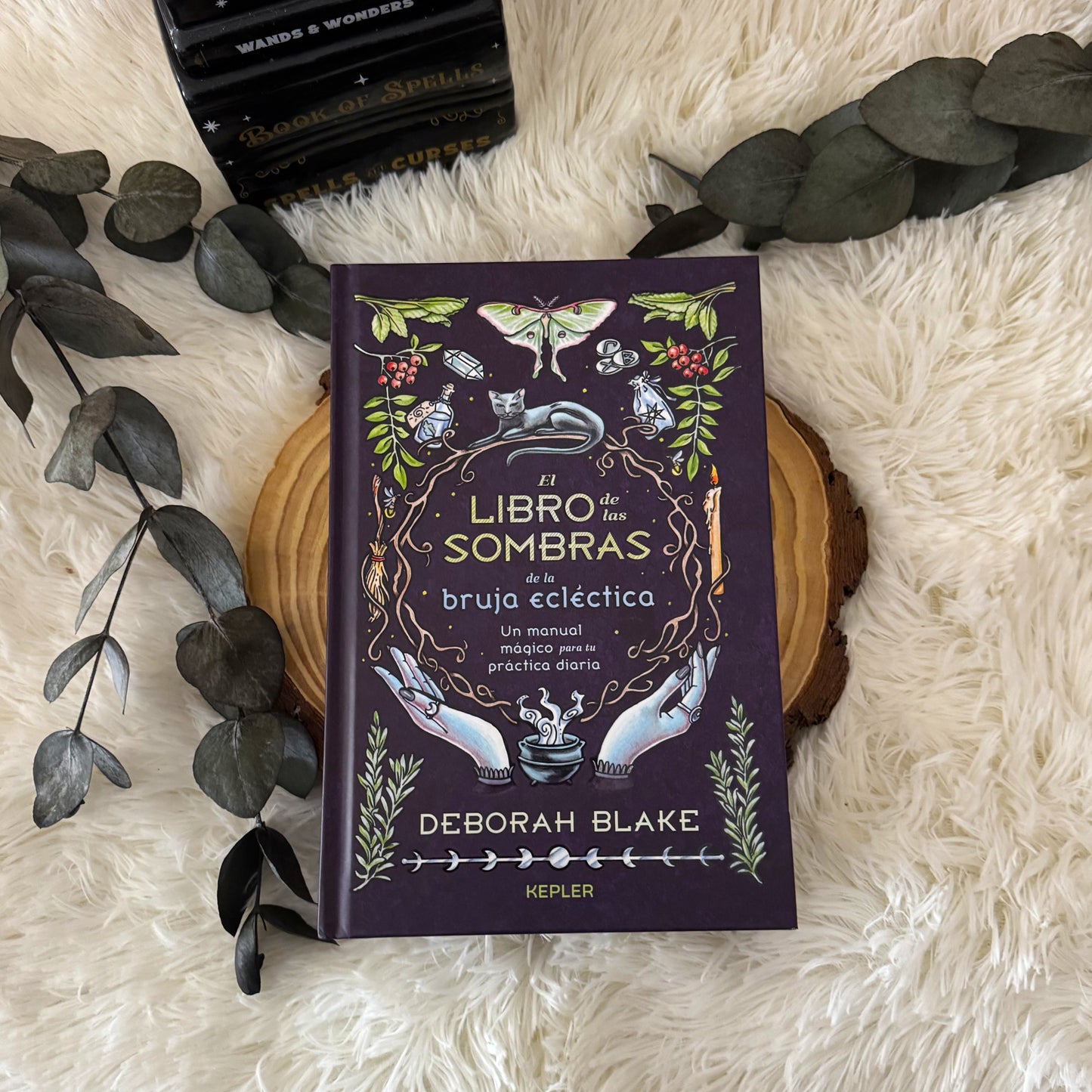 El Libro de las Sombras de la Bruja Ecléctica